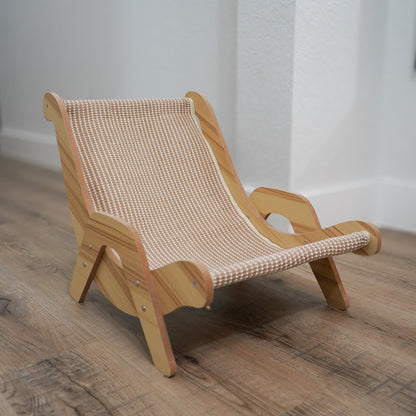 Linen Lounge Scratch Chair